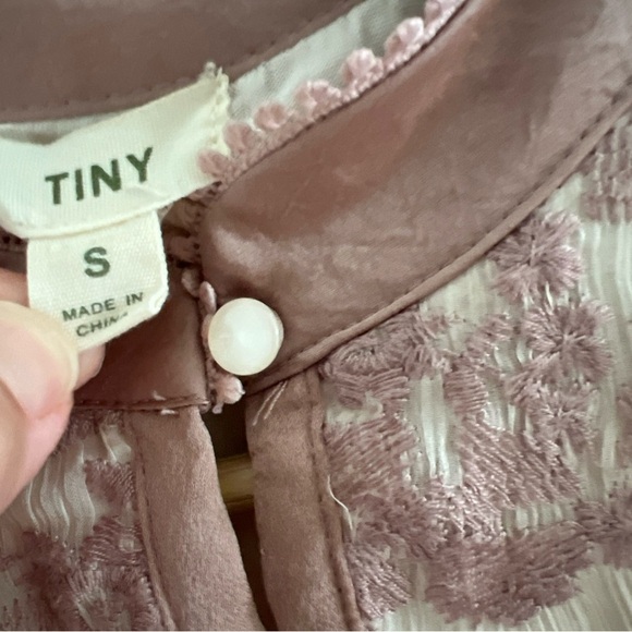 Tiny by Anthropologie Pink Ruffle Embroidered Blouse Forest Fairy Floral Holiday - Picture 8 of 9